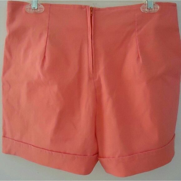 DGNY Stretch Close Fit Shorts Apricot Color Size Large USA Made - Picture 2 of 3